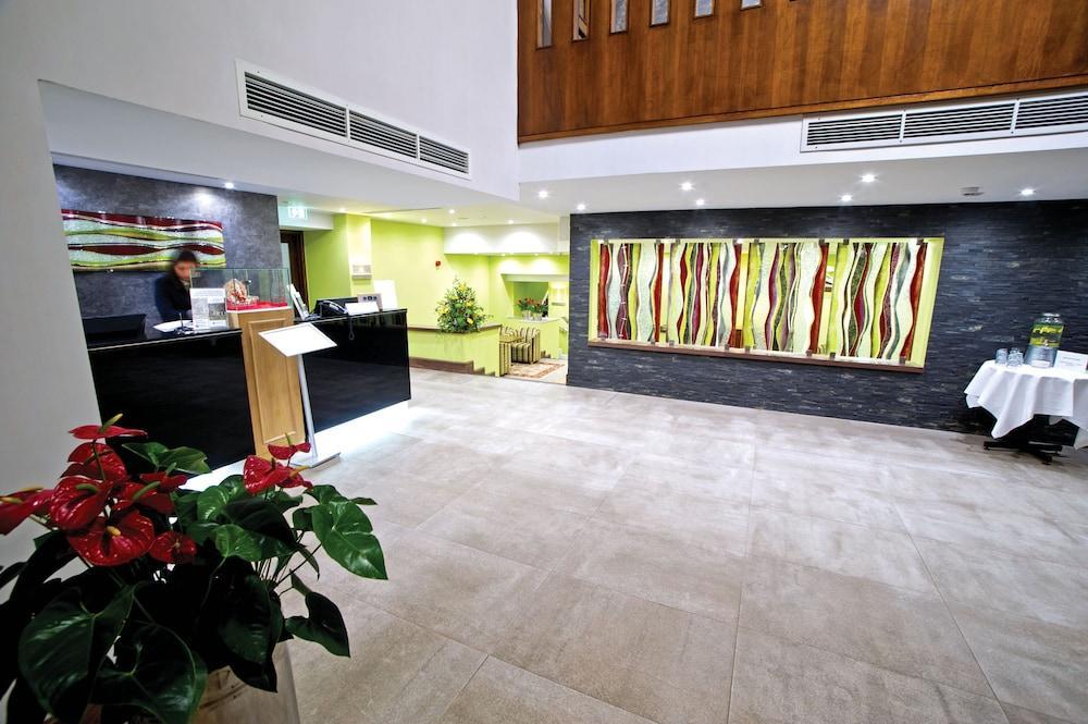 Frensham Pond Country House Hotel & Spa Farnham  Exterior foto