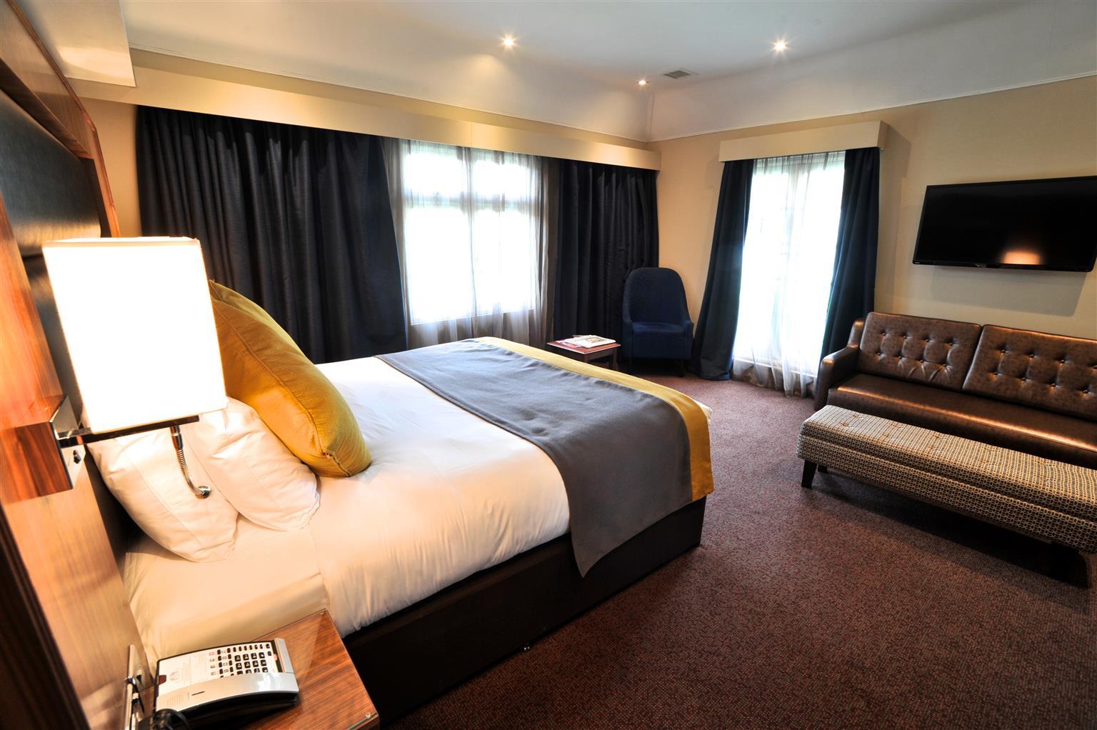 Frensham Pond Country House Hotel & Spa Farnham  Exterior foto